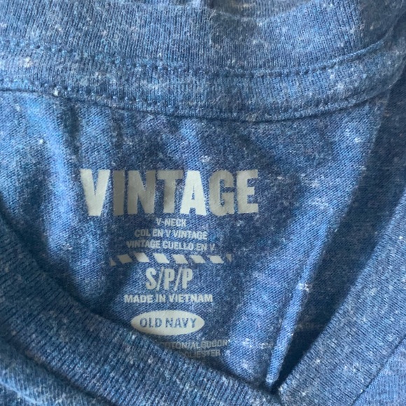 Old Navy V-Neck Tees - Picture 5 of 7